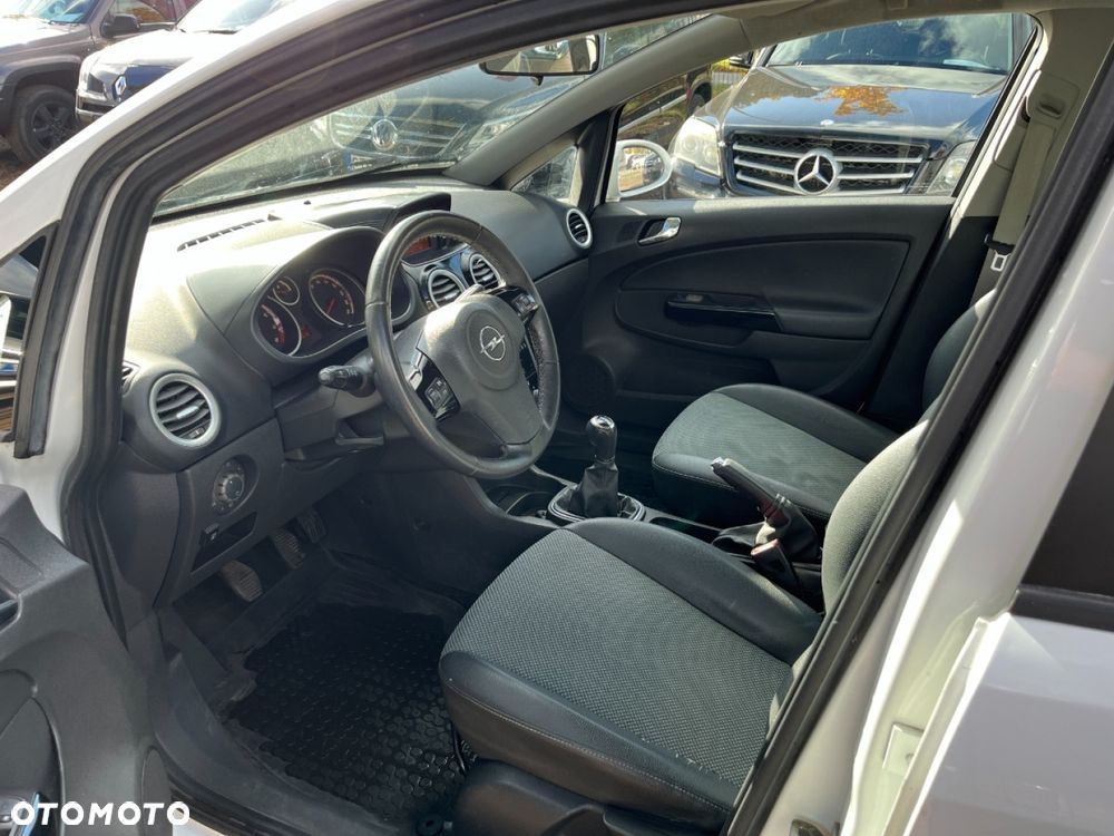 Opel Corsa - 4