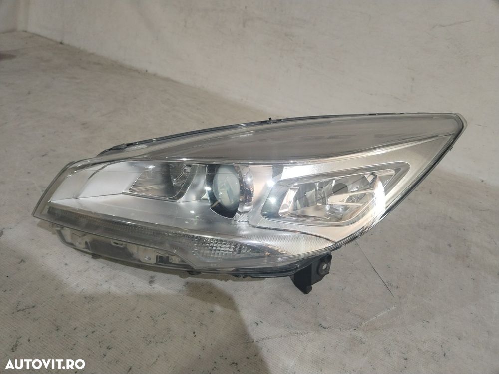 Far stanga xenon, Ford Kuga, 2012, 2013, 2014, 2015, 2016, cod origine OE CV44-13D155-AG. - 2
