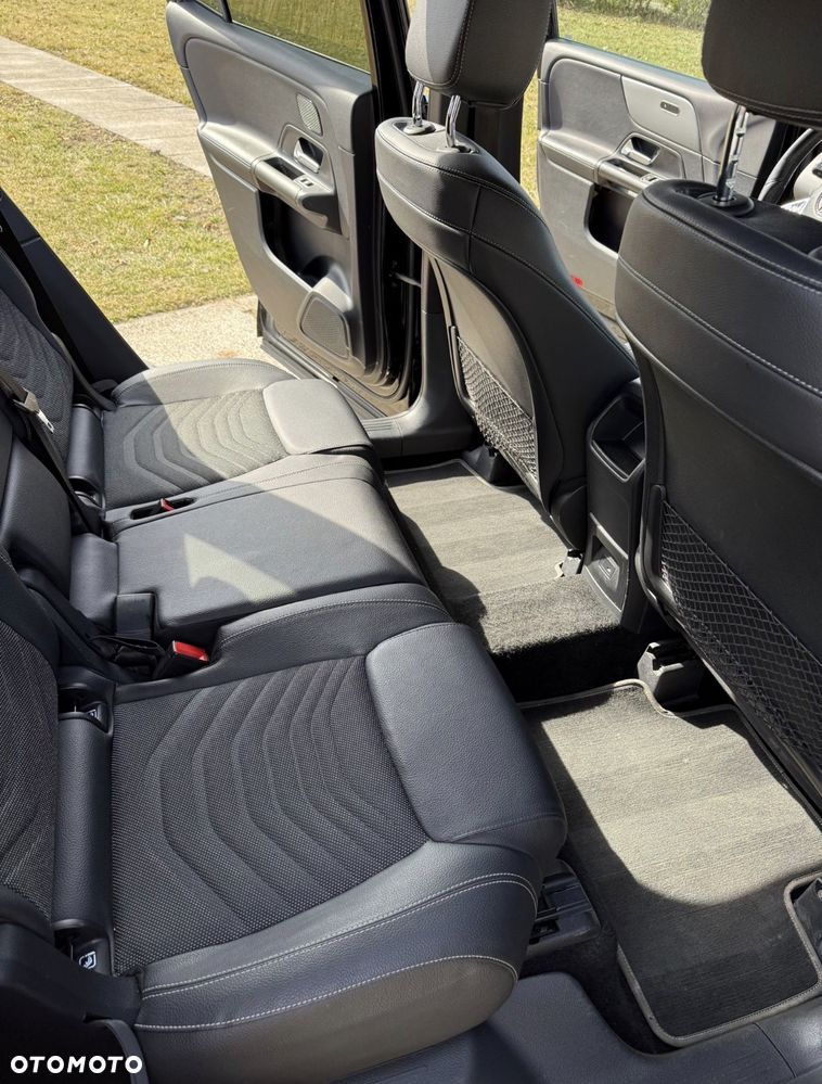 Mercedes-Benz GLB 200 7G-DCT - 5