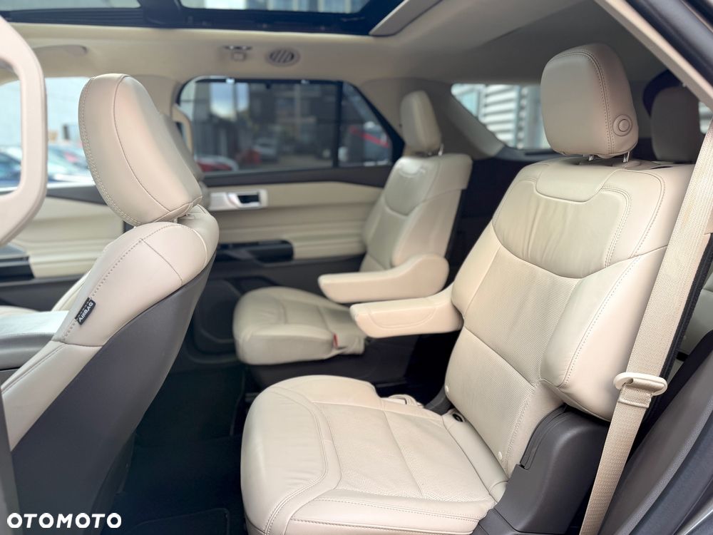 Ford Explorer EcoBoost Plug-in Hybrid ST-LINE - 14