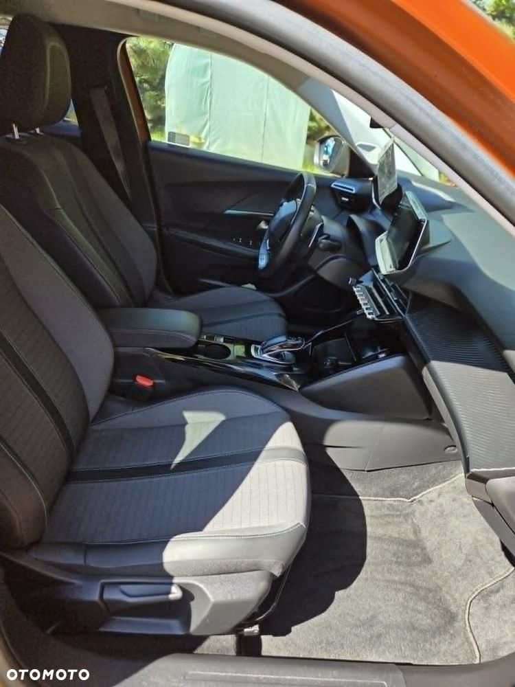 Peugeot 2008 PureTech 130 Stop&Start EAT6 Signature - 25