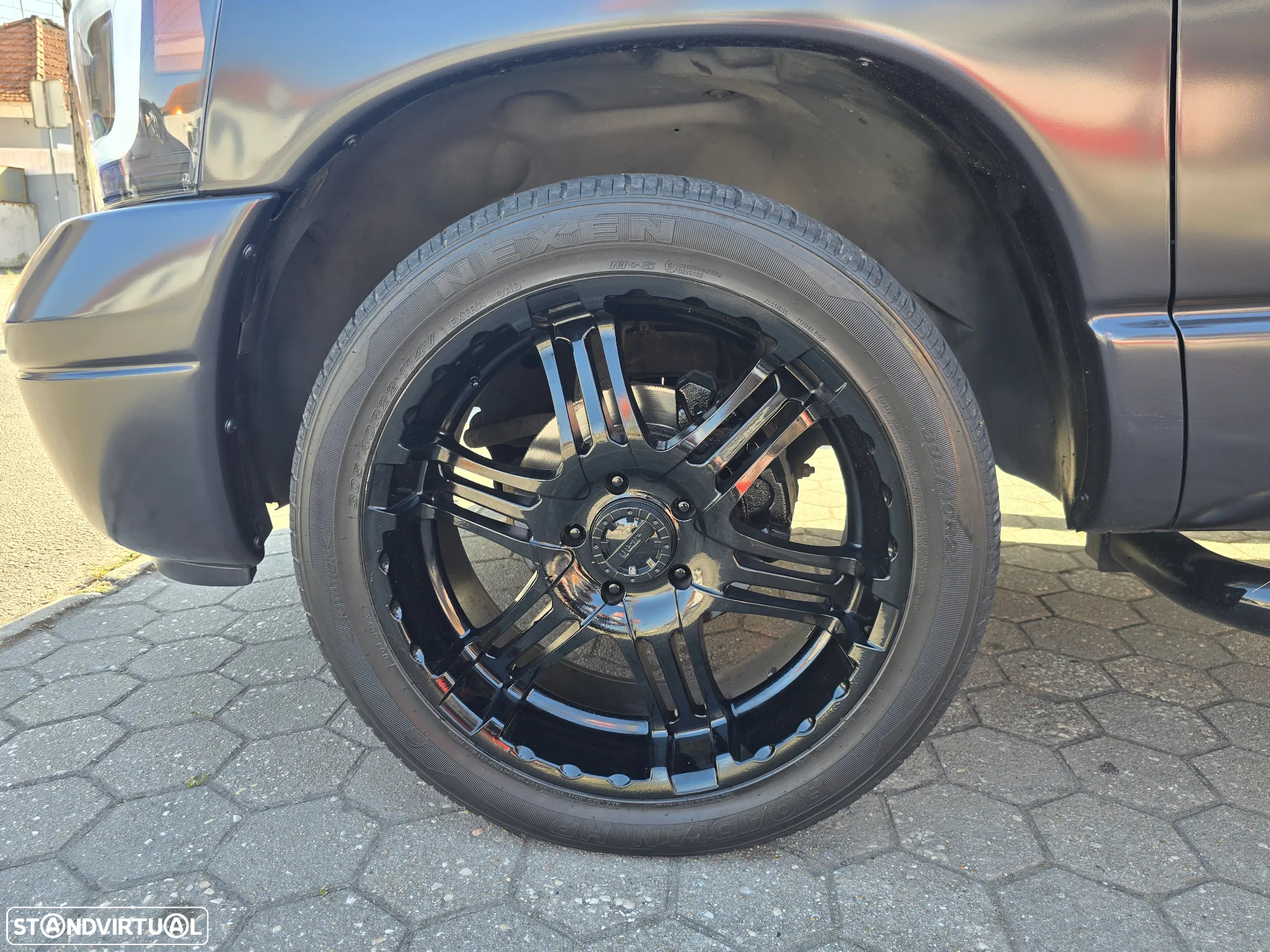 Dodge RAM - 12