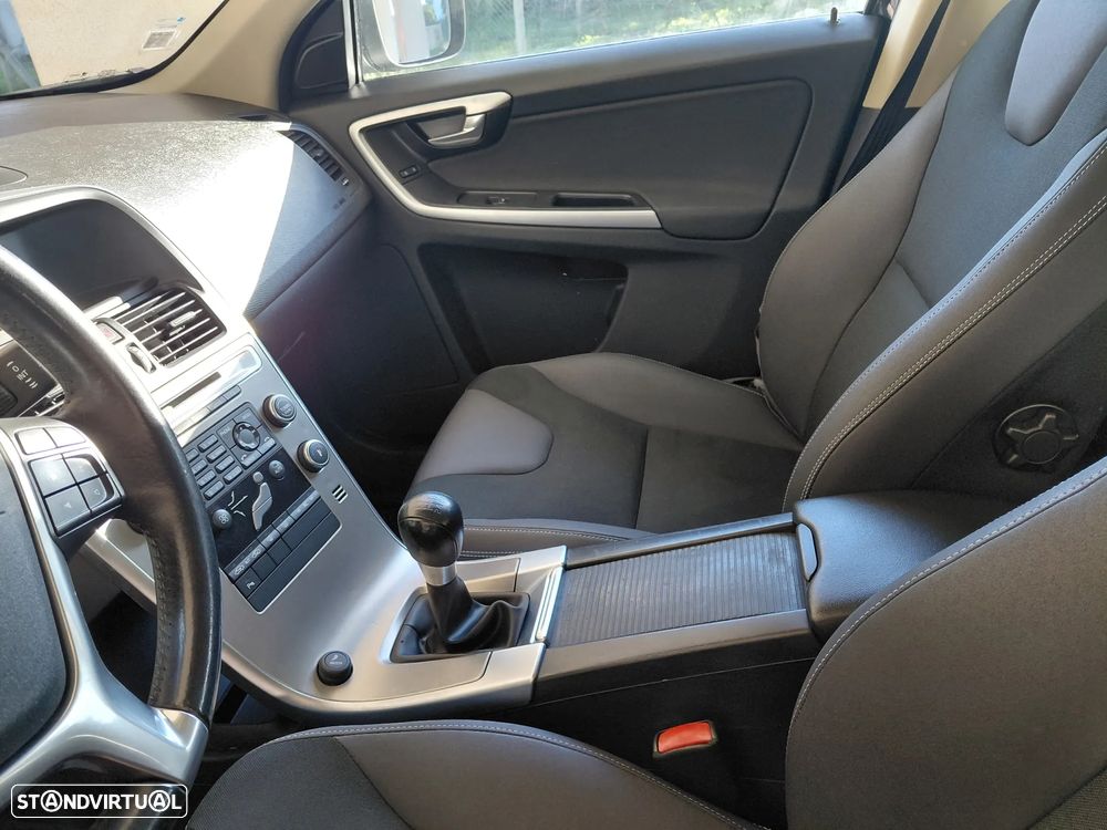 Volvo XC 60 2.0 D3 Drive - 8