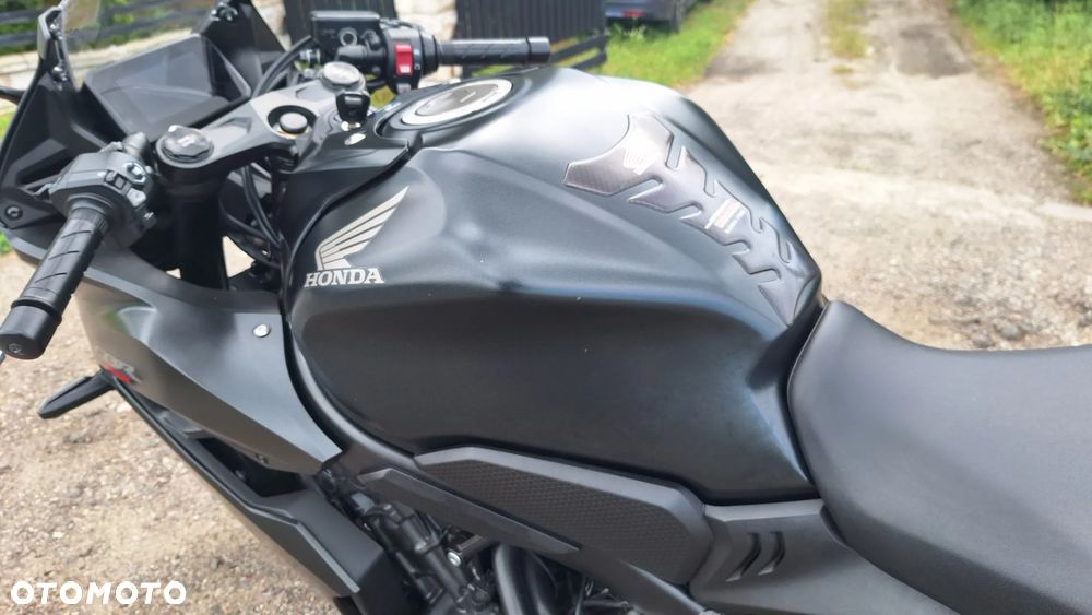 Honda CBR - 38