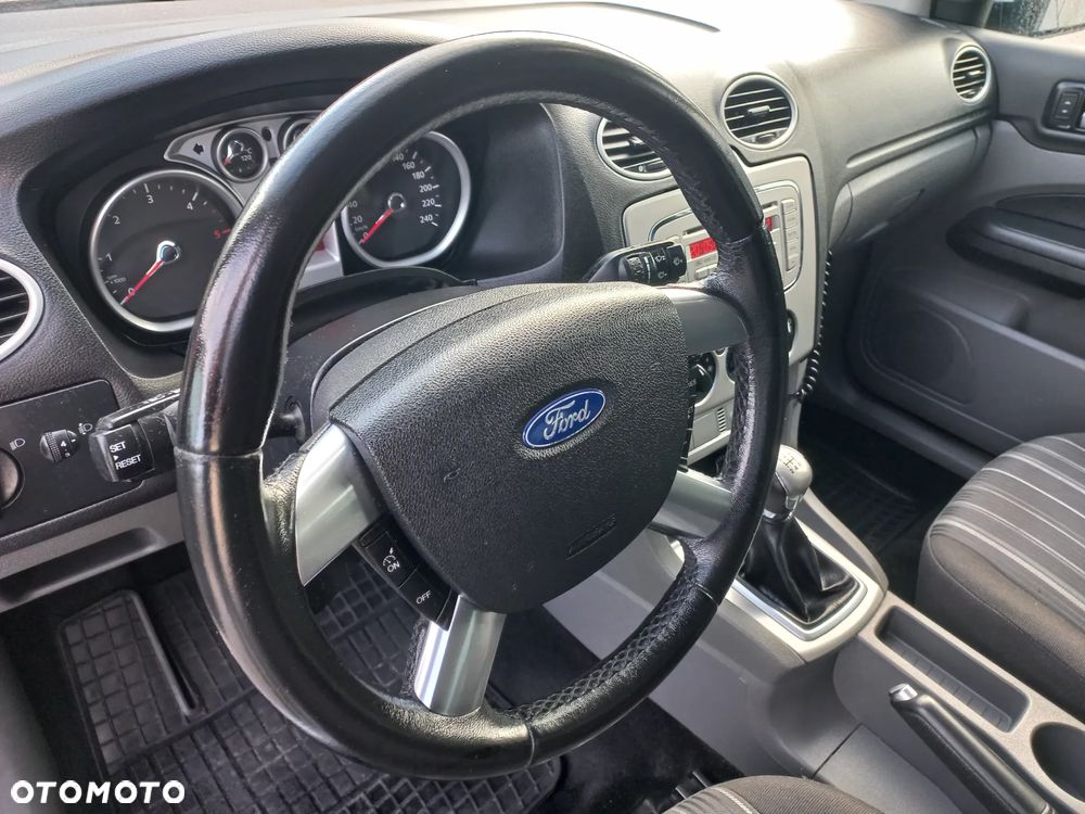 Ford Focus 1.6 TDCi Style - 38