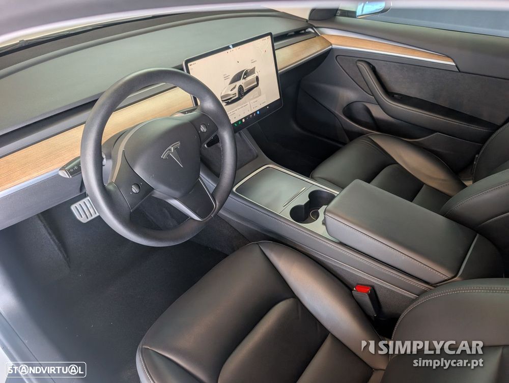 Tesla Model 3 - 6