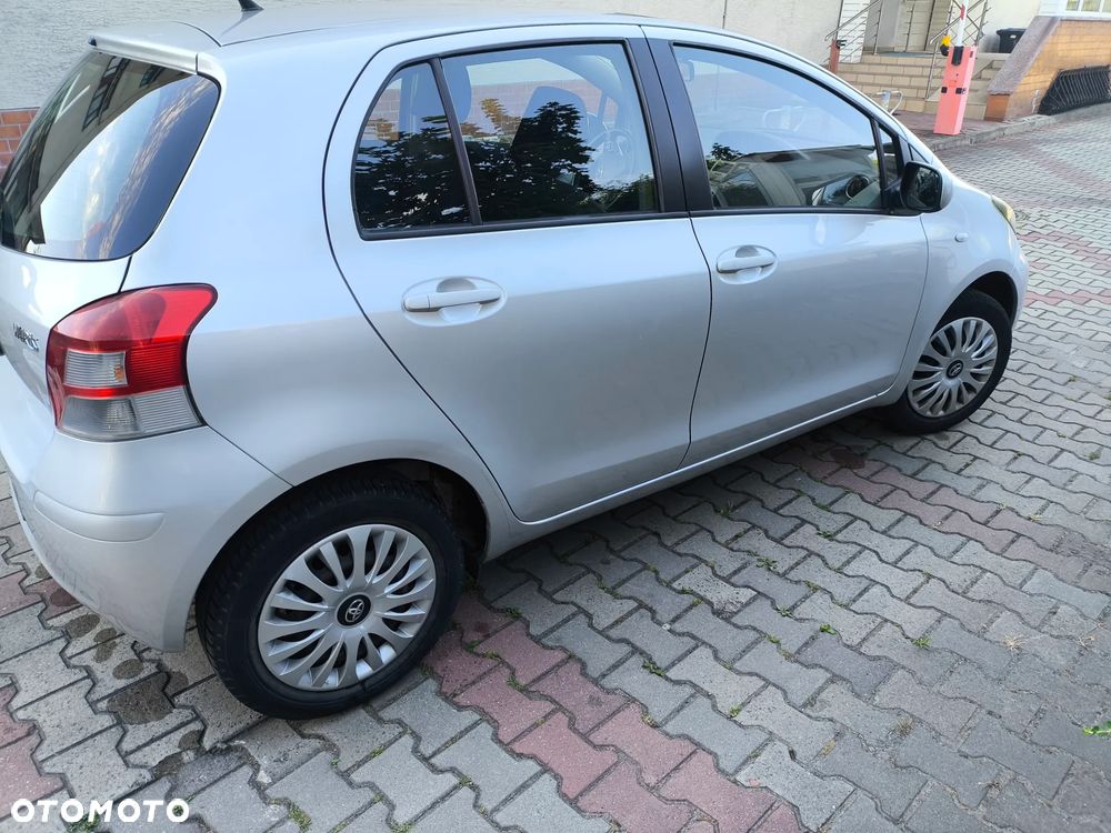 Toyota Yaris 1.0 VVT-i Luna - 9