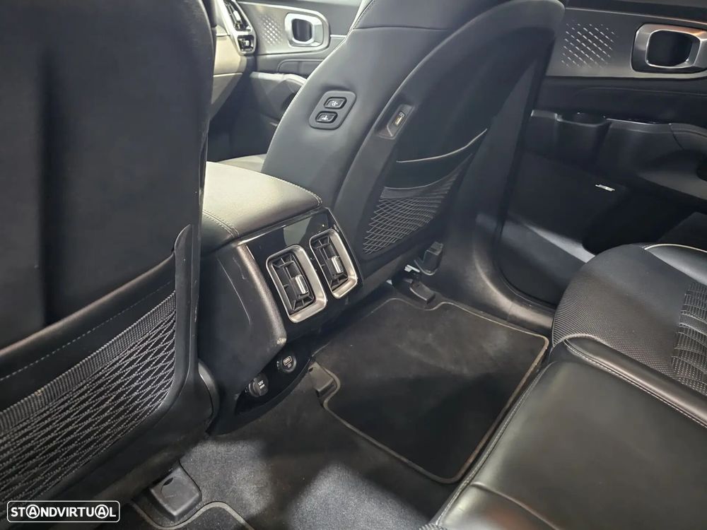 Kia Sorento 1.6 T-GDI PHEV AWD Aut. Platinum - 18