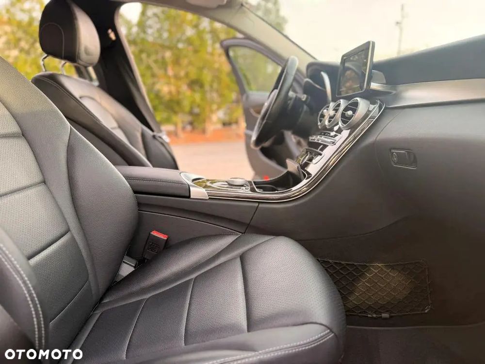 Mercedes-Benz Klasa C 300 9G-TRONIC Edition - 15