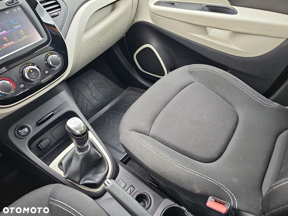 Renault Captur 1.2 Energy TCe Limited - 28