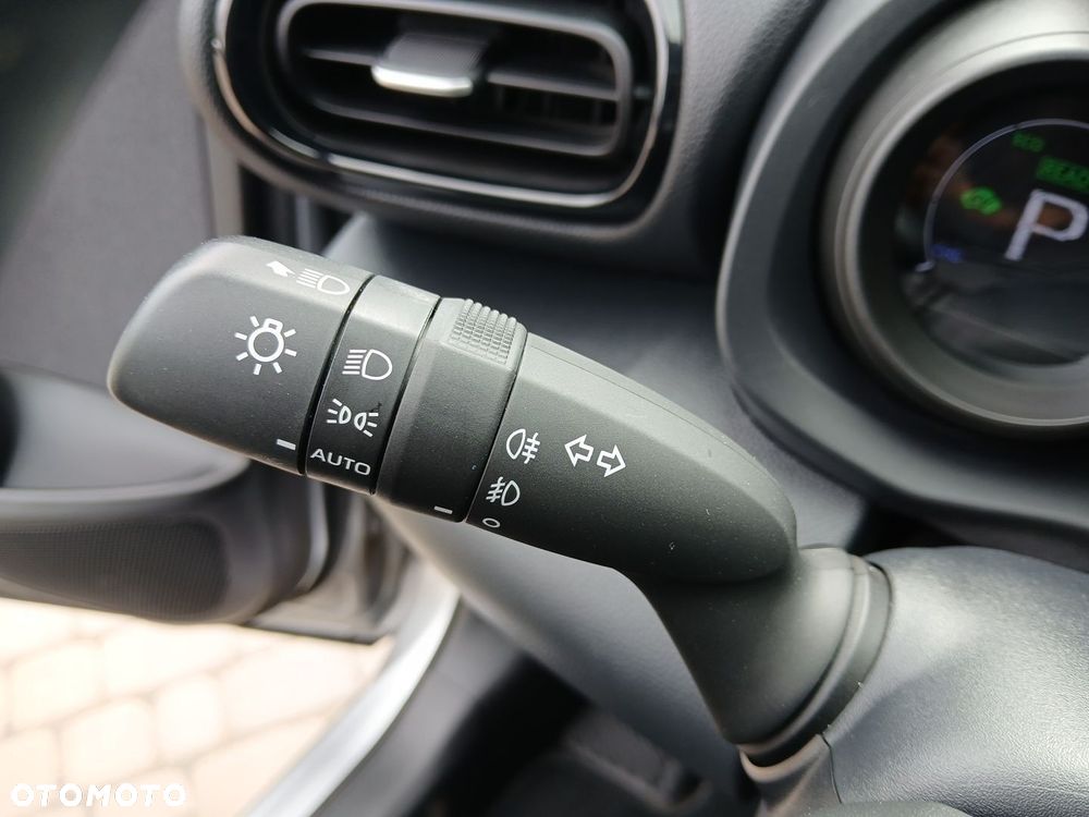 Toyota Yaris Cross Hybrid 1.5 Comfort - 27