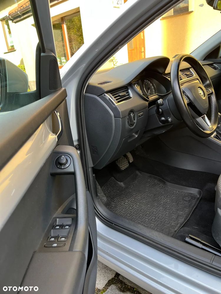 Skoda Octavia 2.0 TDI 4x4 Ambition DSG - 16