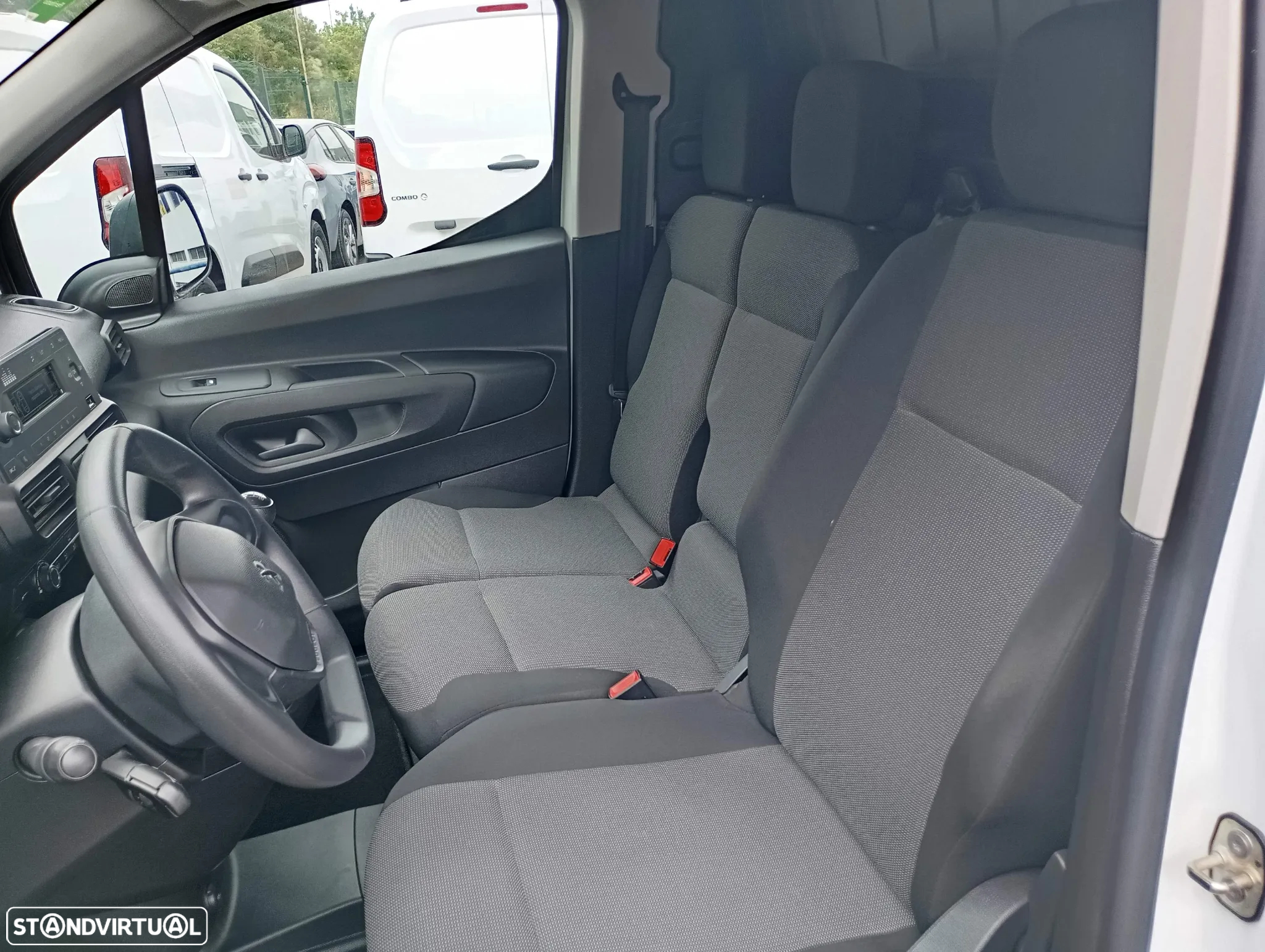Peugeot Partner Pro Standard - 9