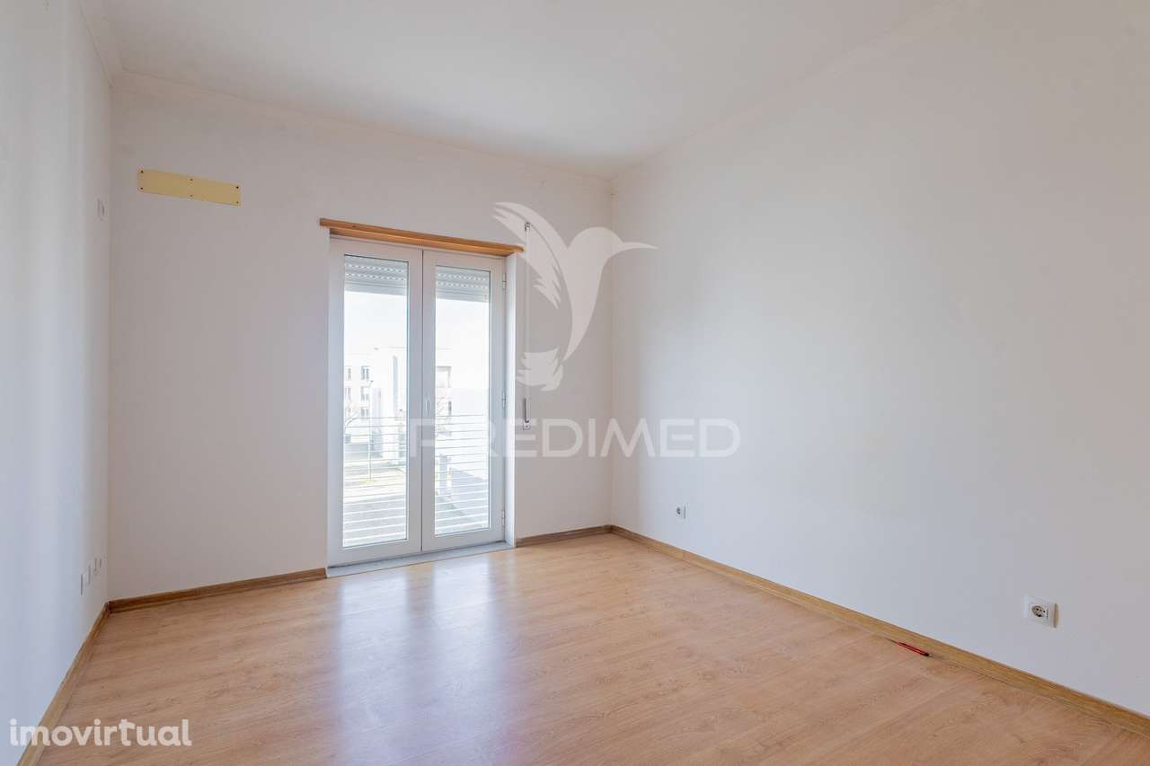 Bairro dos Álamos - Apartamento T3 com Garagem - Grande imagem: 5/31