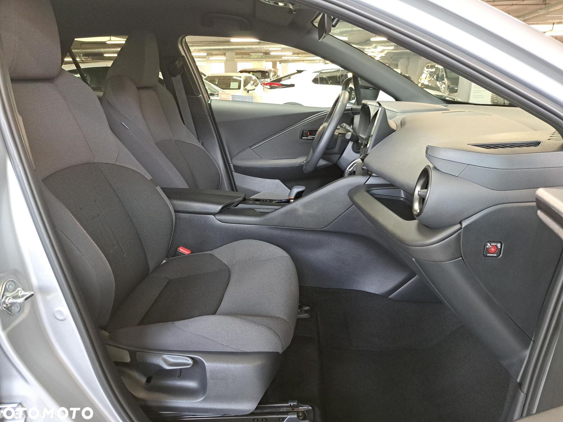 Toyota C-HR - 14