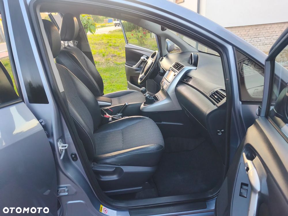 Toyota Verso 1.8 Sol plus NAVI - 18