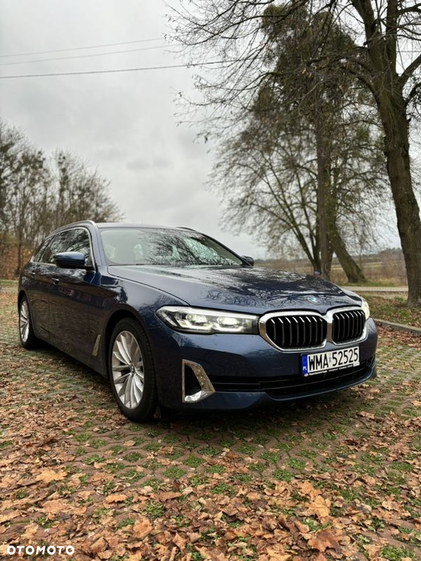 BMW Seria 5 520d Touring Luxury Line - 3