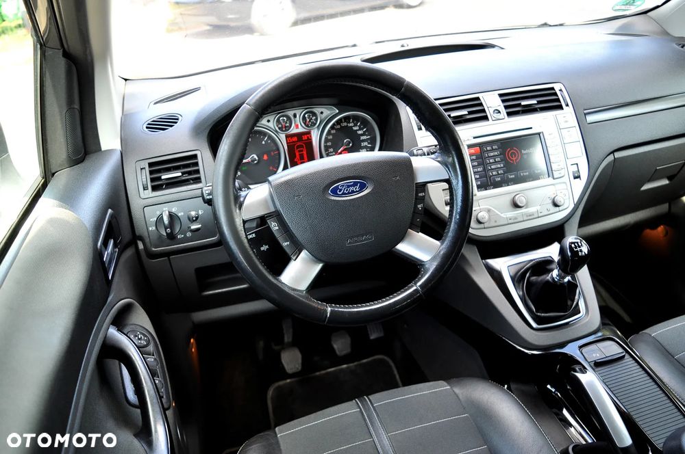 Ford Kuga - 17