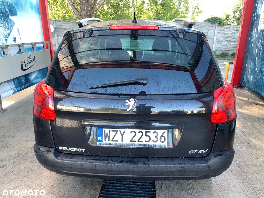 Peugeot 207 1.4 - 23