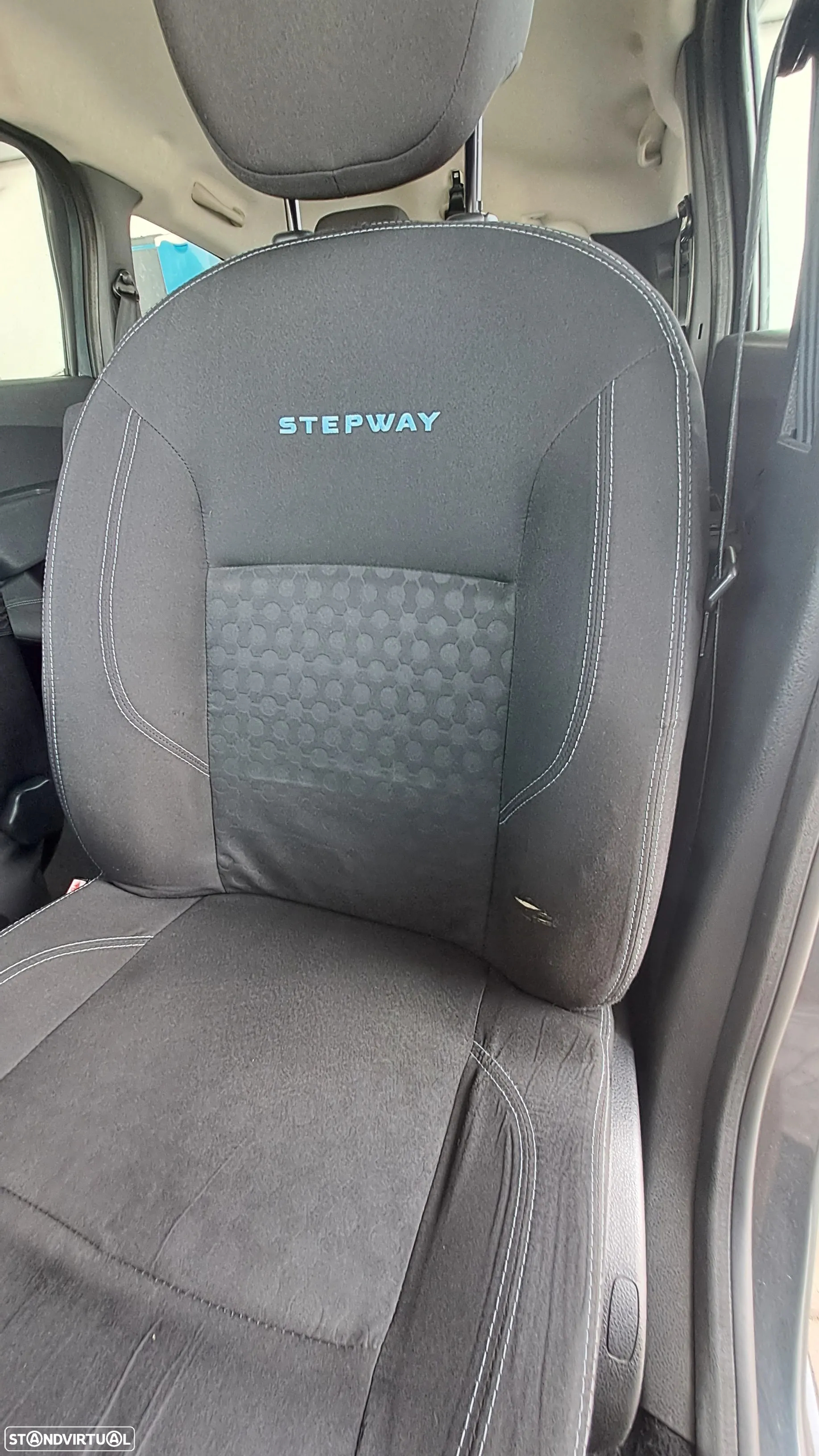 Dacia Lodgy 1.5 dCi Stepway 7L - 24