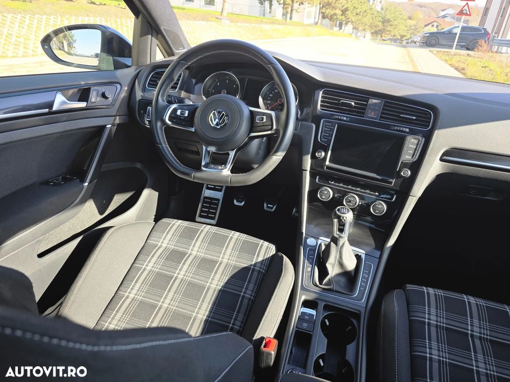 Volkswagen Golf GTD BlueMotion Technology - 13