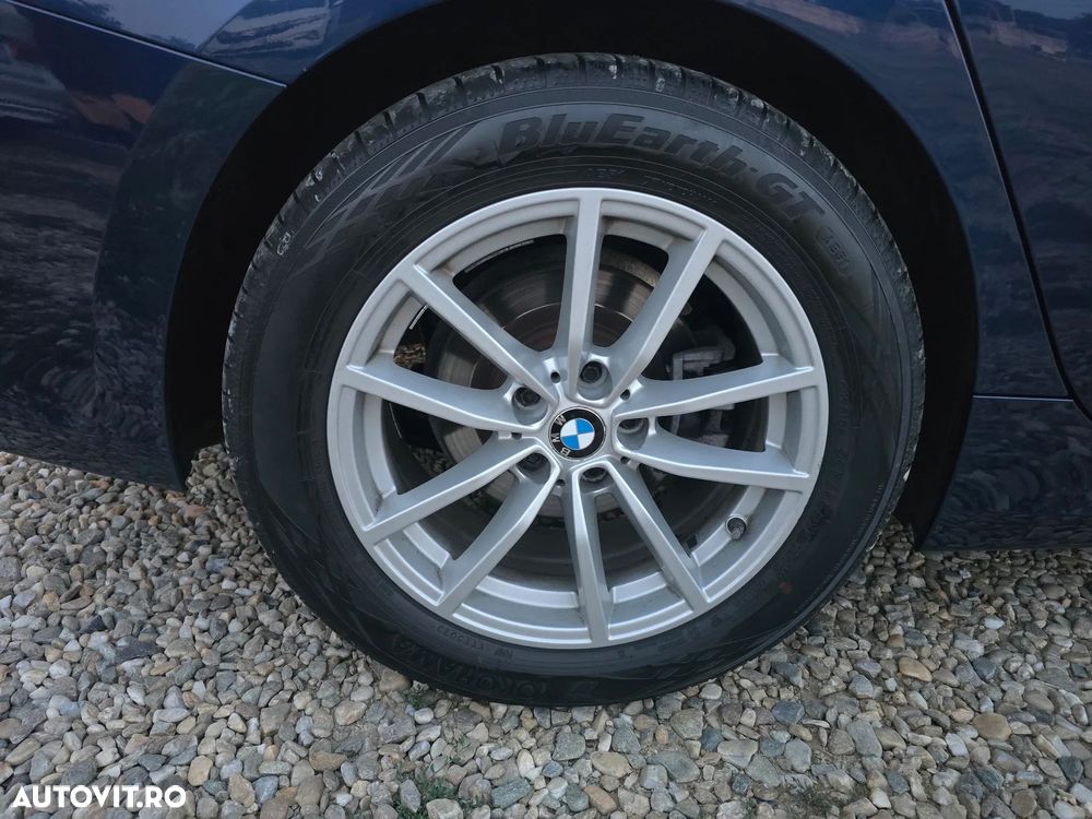 BMW Seria 3 320d xDrive AT MHEV - 16