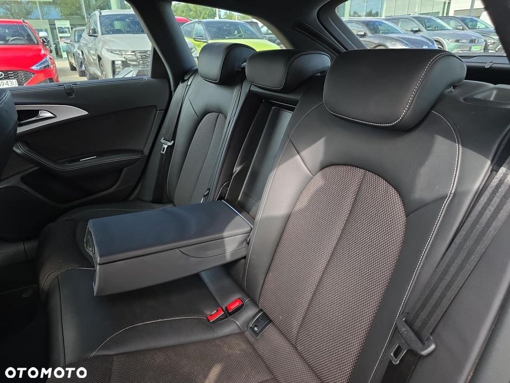 Audi A6 Avant - 11