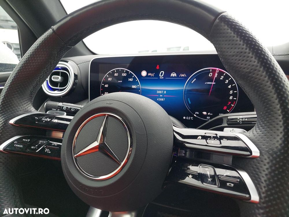 Mercedes-Benz GLC 300 e 4Matic 9G-TRONIC AMG Line Advanced - 18