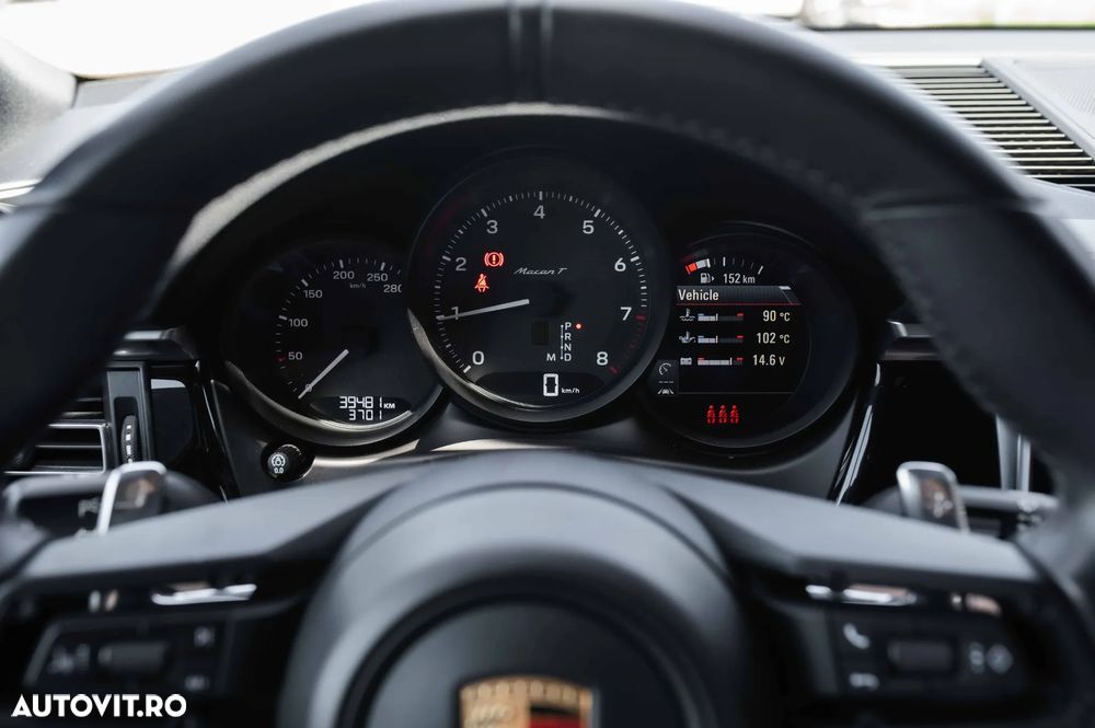 Porsche Macan T - 17
