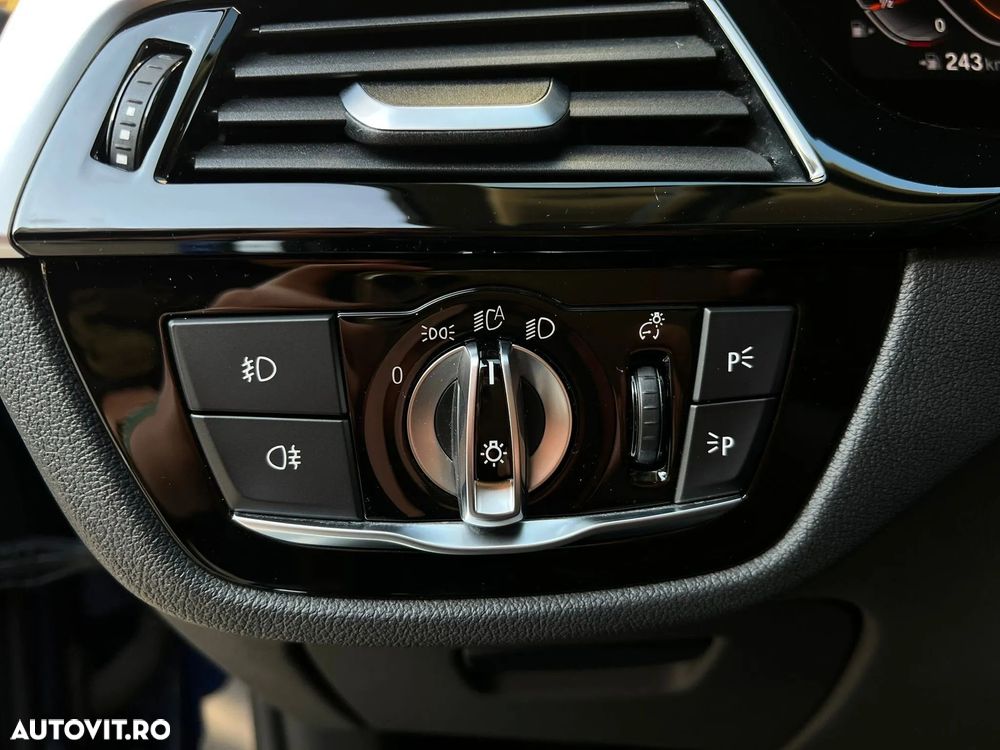 BMW Seria 5 520i Aut. - 15