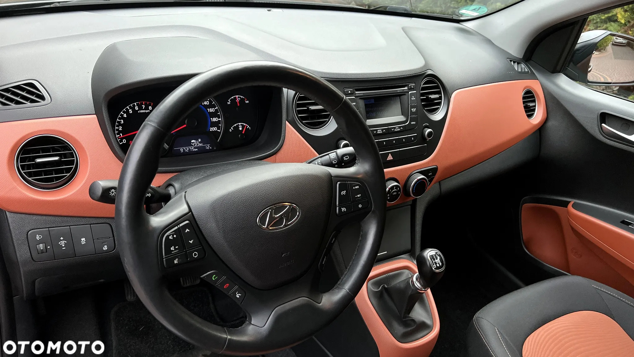 Hyundai i10 1.0 Fifa World Cup Edition - 5