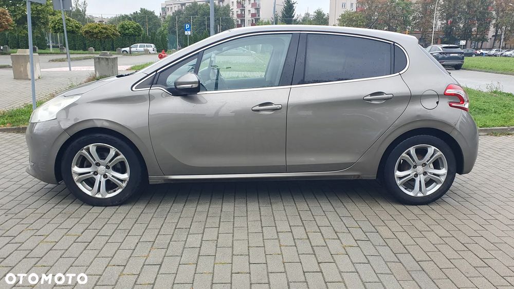 Peugeot 208 HDi 68 Like - 6