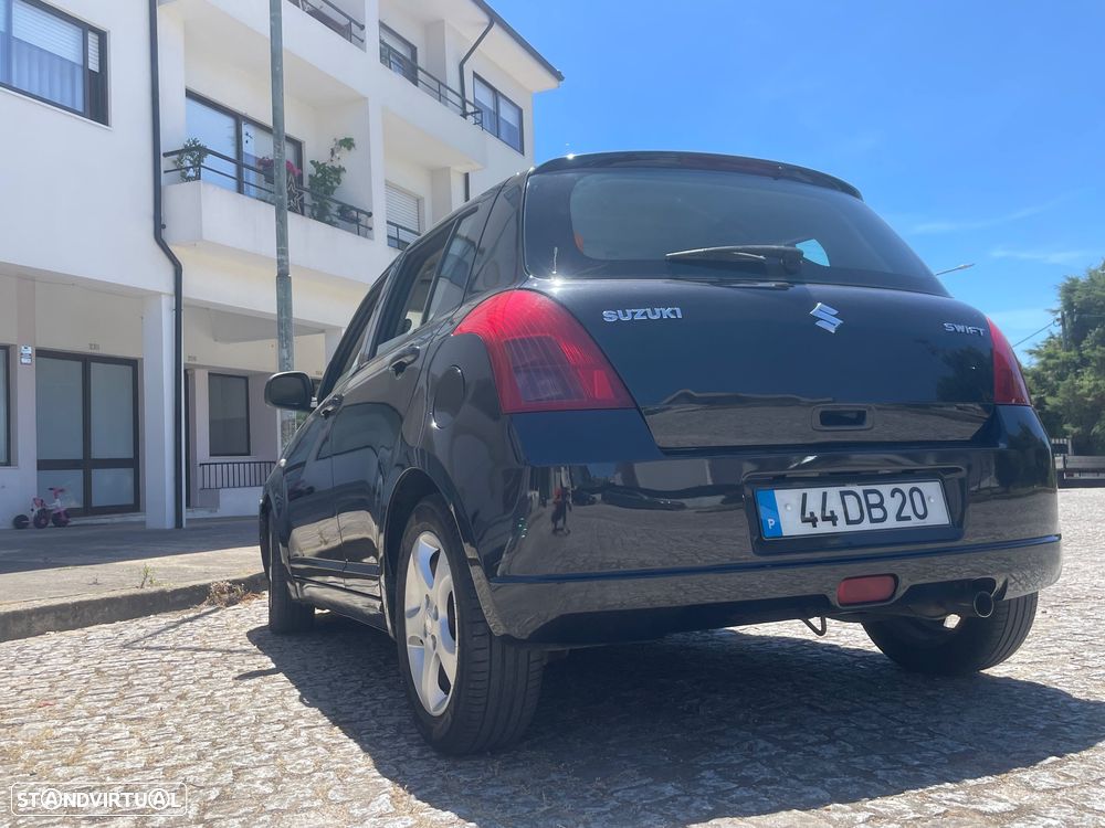 Suzuki Swift 1.3 DDiS GL - 18