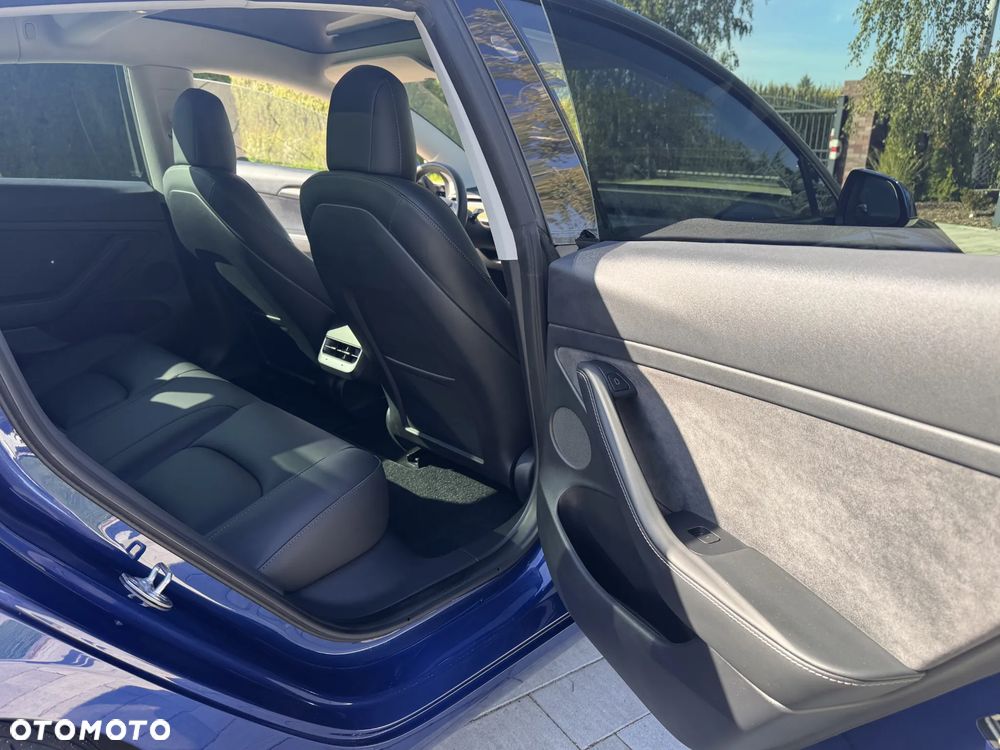 Tesla Model 3 Performance AWD - 17