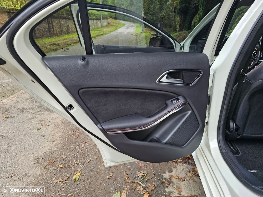 Mercedes-Benz A 200 CDi BE AMG Line Aut. - 24