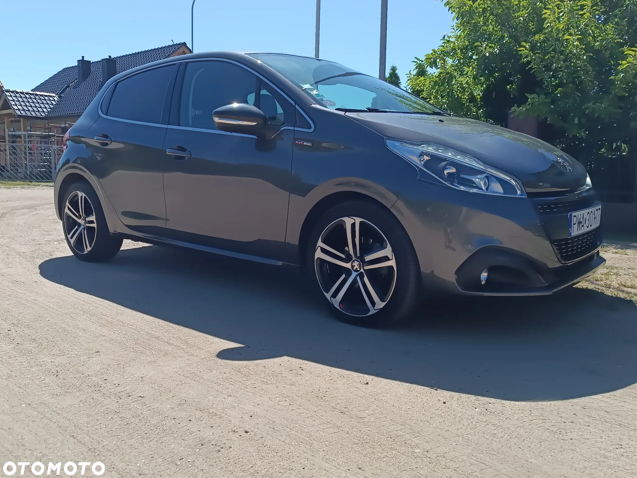 Peugeot 208 - 3
