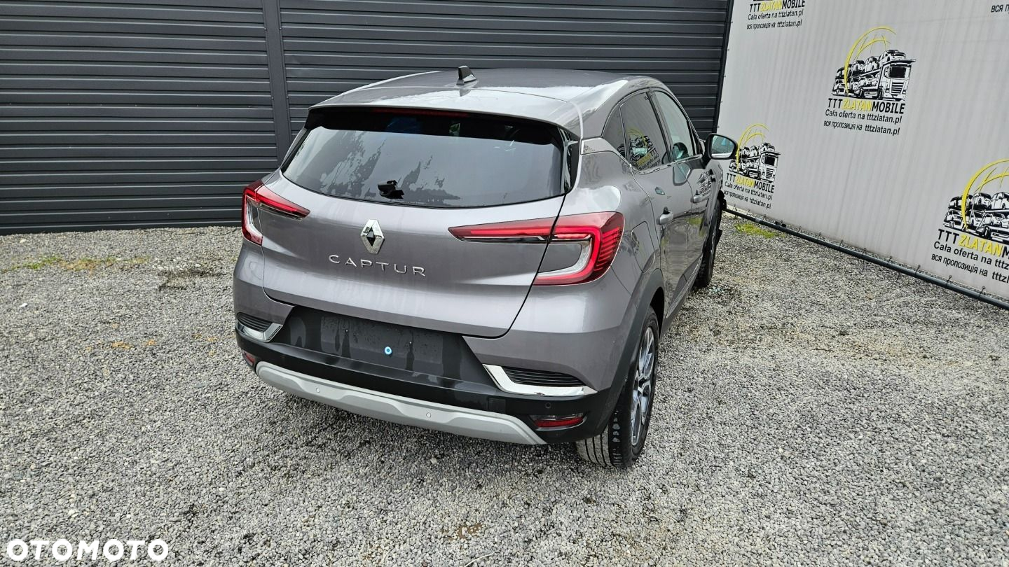 Renault Captur - 23