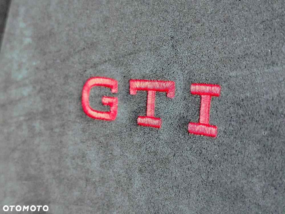 Volkswagen Golf - 19
