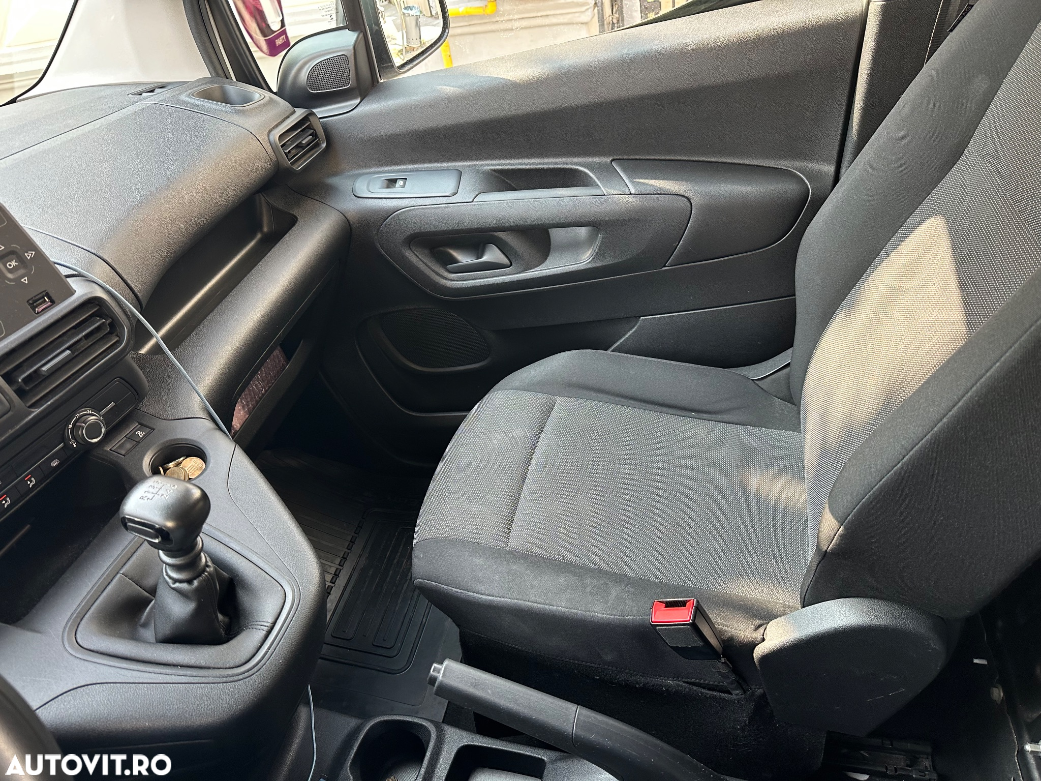 Toyota Proace Verso 1.5 D-4D 102CP 8+1 Base Compact - 11