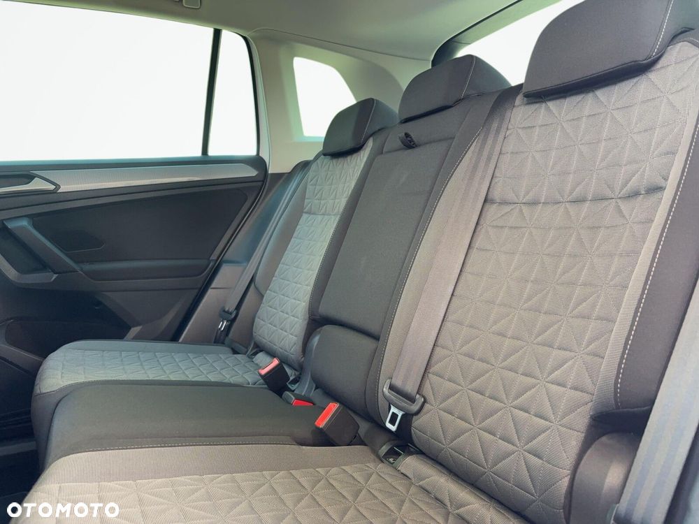 Volkswagen Tiguan 1.5 TSI EVO Elegance DSG - 17