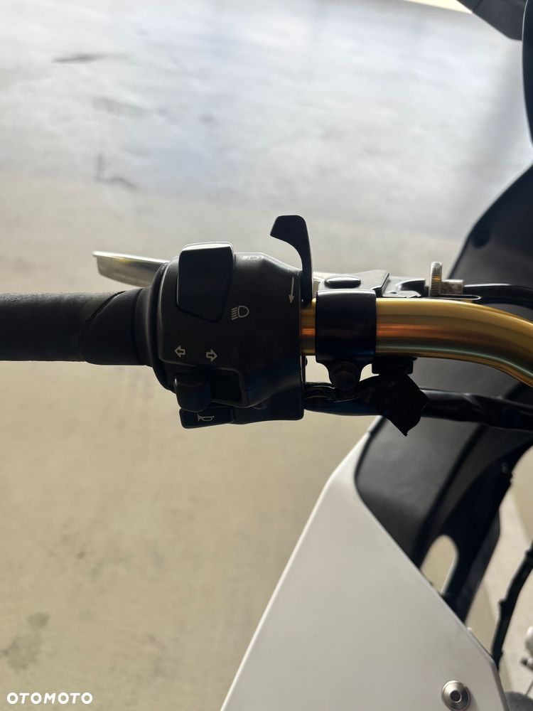 Suzuki GS - 7