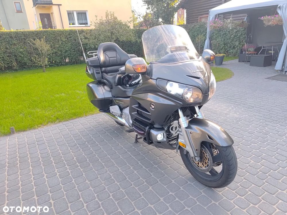 Honda GL - 10