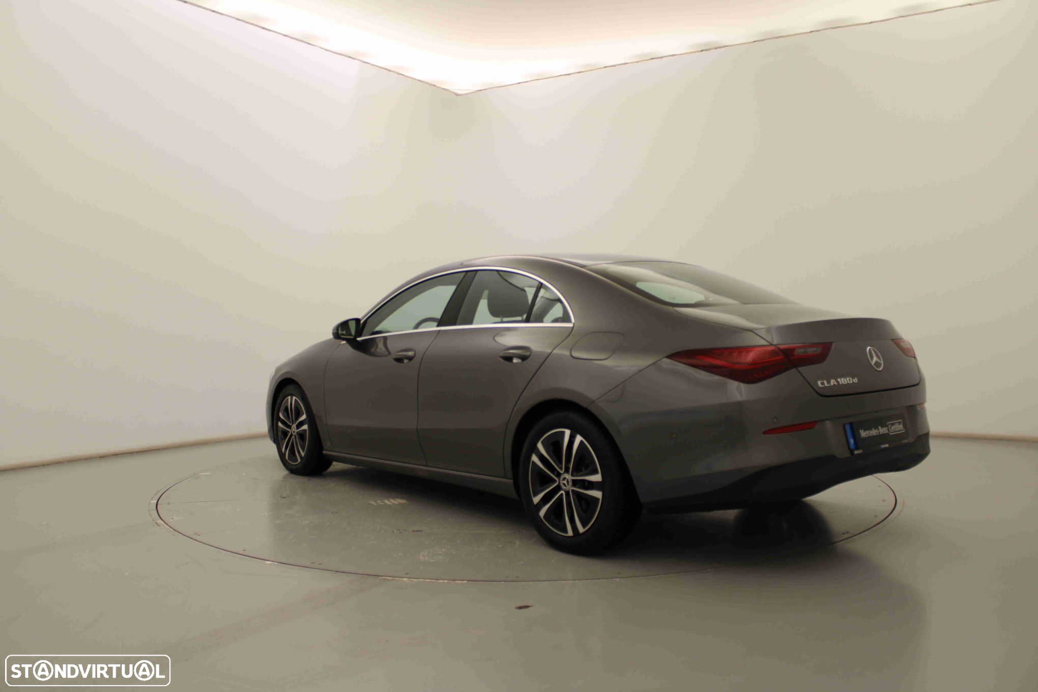 Mercedes-Benz CLA 180 d - 10