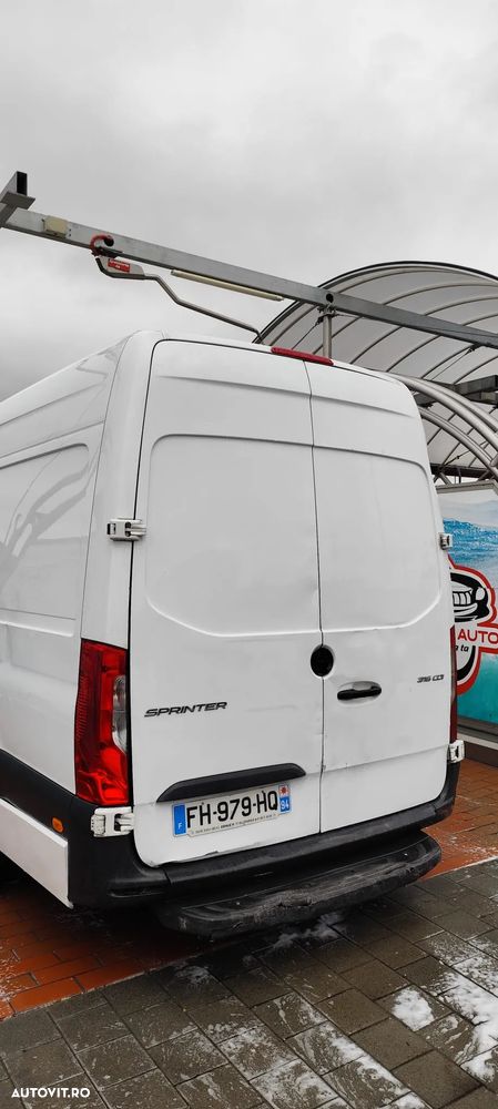 Mercedes-Benz Sprinter - 7