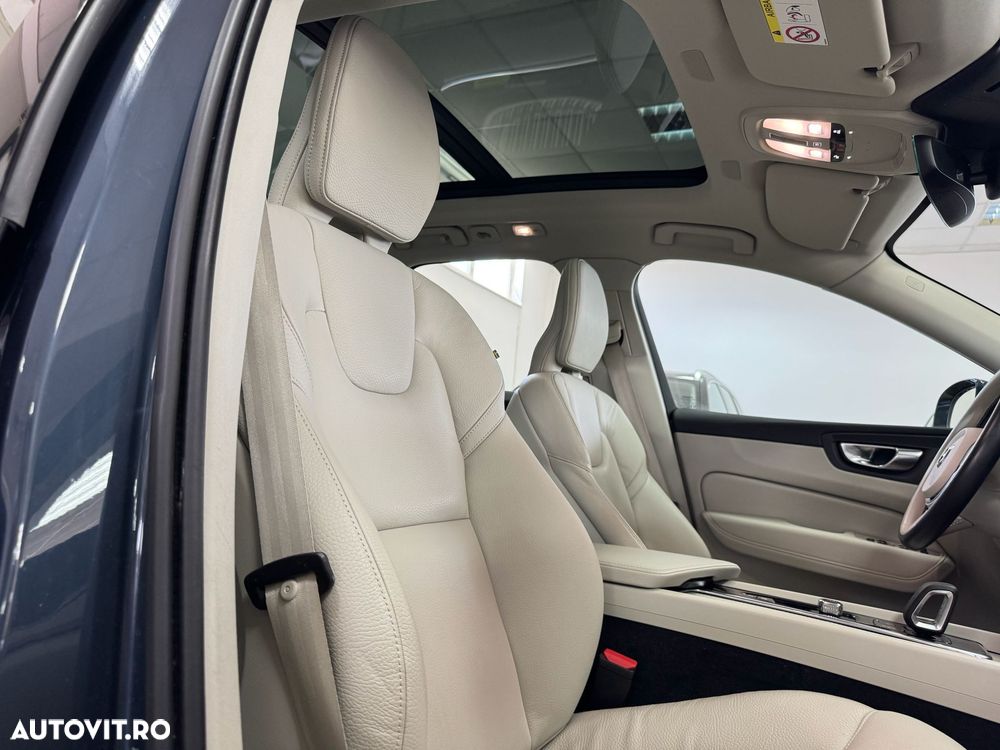 Volvo XC 60 T6 AWD Recharge Geartronic Inscription - 27