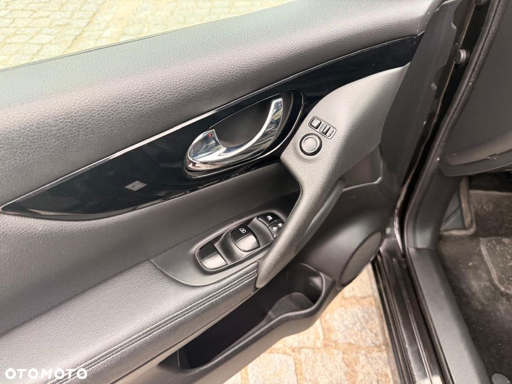 Nissan Qashqai 1.6 DCi N-Connecta Xtronic - 20