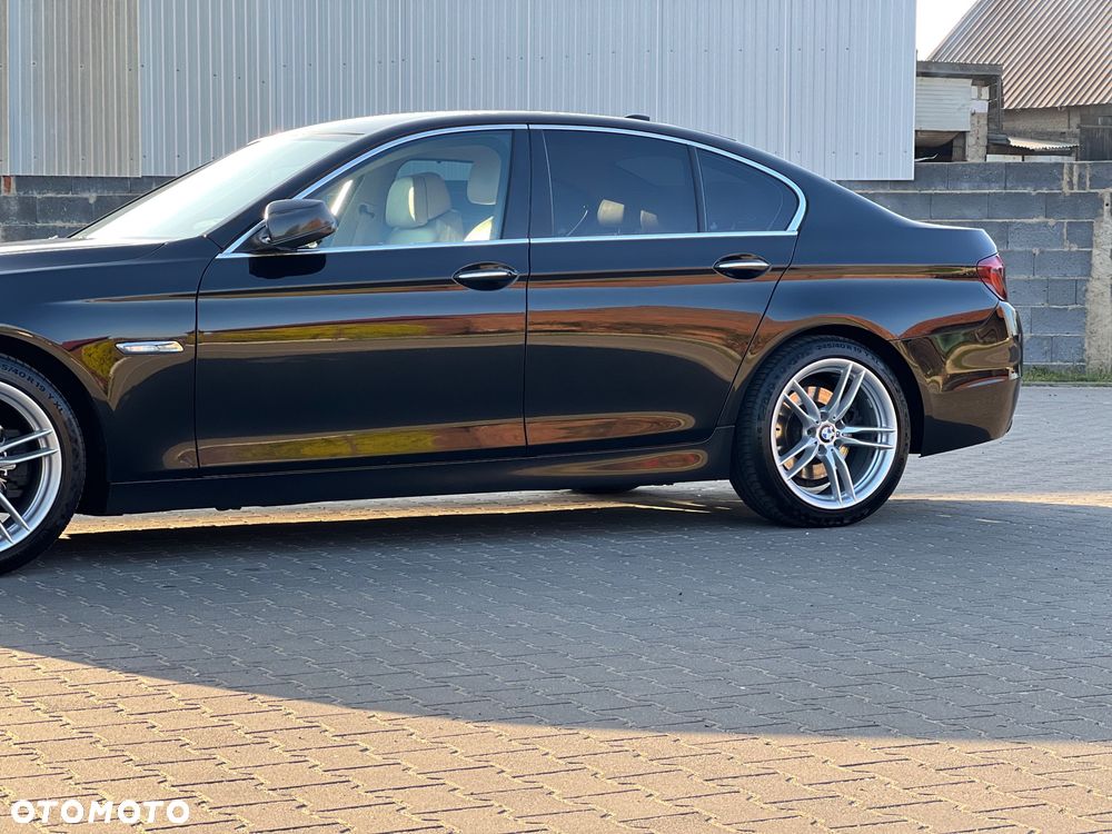 BMW Seria 5 520d - 14
