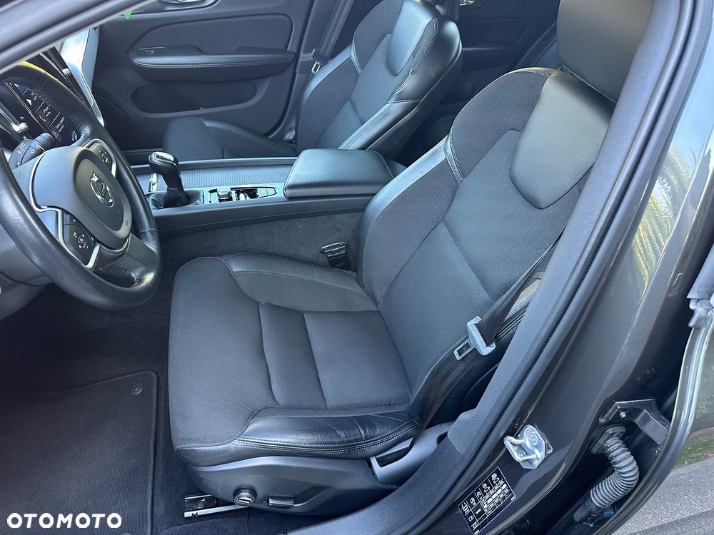 Volvo V60 D3 Drive-E Momentum - 16