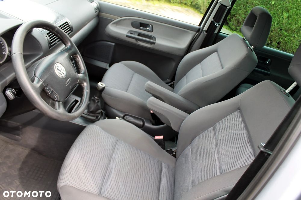 Volkswagen Sharan 1.9 TDI 4Motion Exclusive Edition - 10