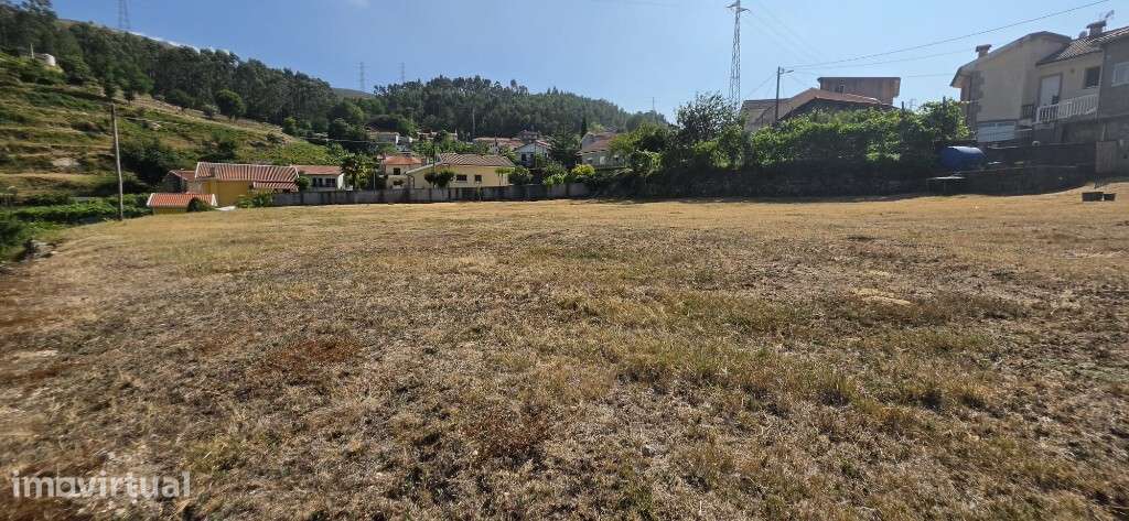 Terreno com viabilidade construtiva - Salamonde - Grande imagem: 4/16
